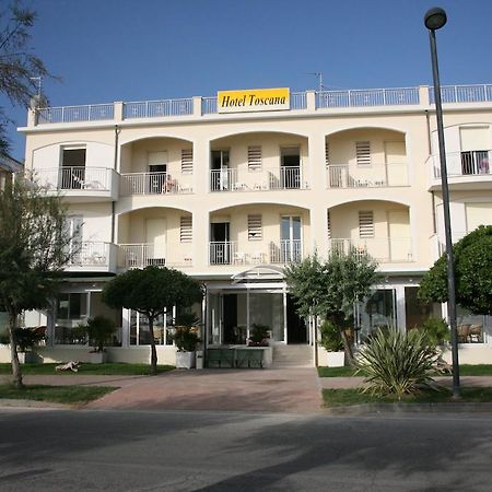 Hotel Toscana Маротта Екстер'єр фото