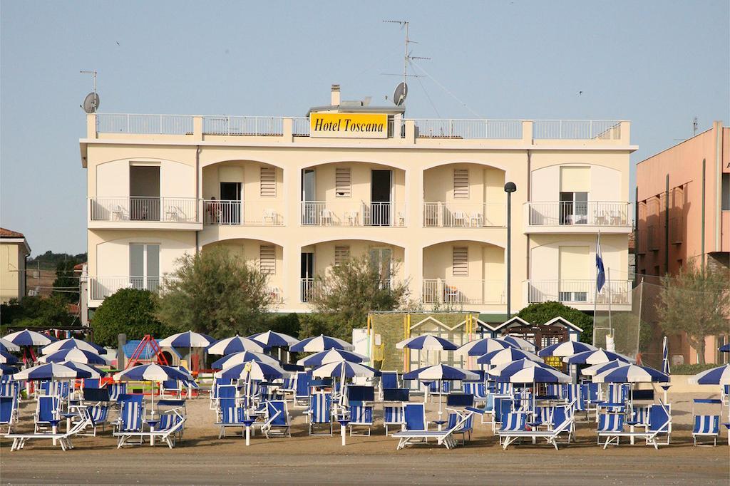 Hotel Toscana Маротта Екстер'єр фото