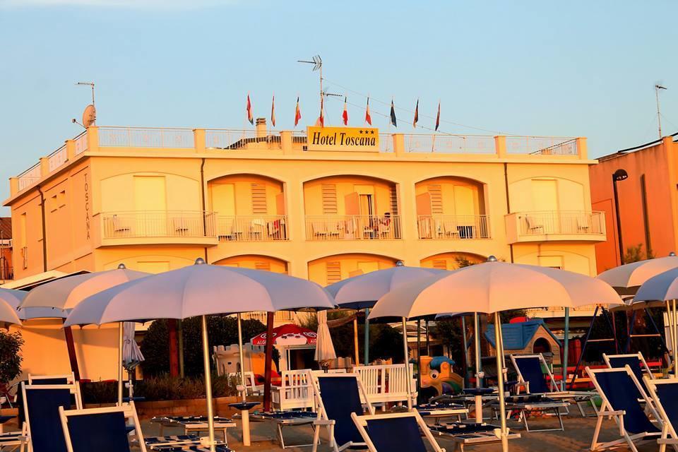 Hotel Toscana Маротта Екстер'єр фото