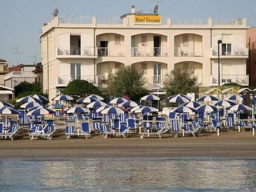 Hotel Toscana Маротта Екстер'єр фото