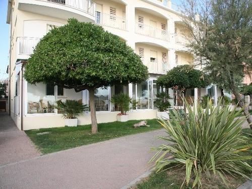Hotel Toscana Маротта Екстер'єр фото